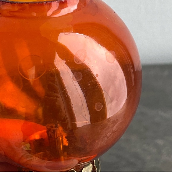 Orange painted glass oil lamp with mirrors - Picture 11 of 17